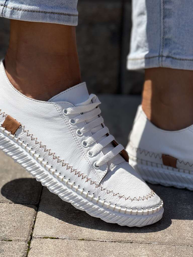 Brązowe komfortowe sneakersy damskie Piccadilly 938001 - Do jeansów