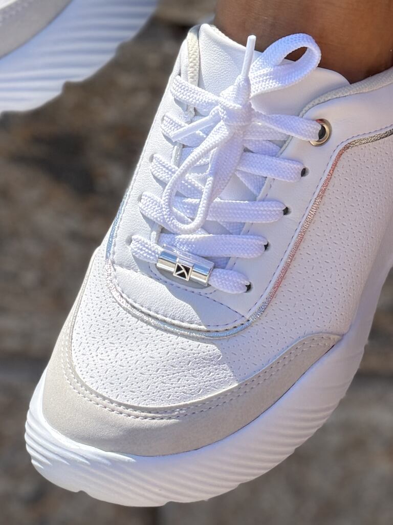 Białe lekkie sneakersy damskie Piccadilly 939018-1 - Styl miejski
