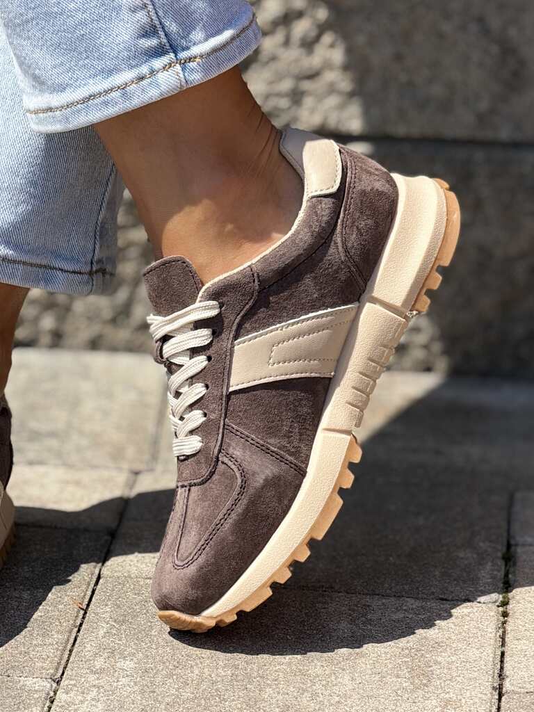 Brązowe sneakersy damskie skórzane na platformie Vinceza 93219 - Do żakietu