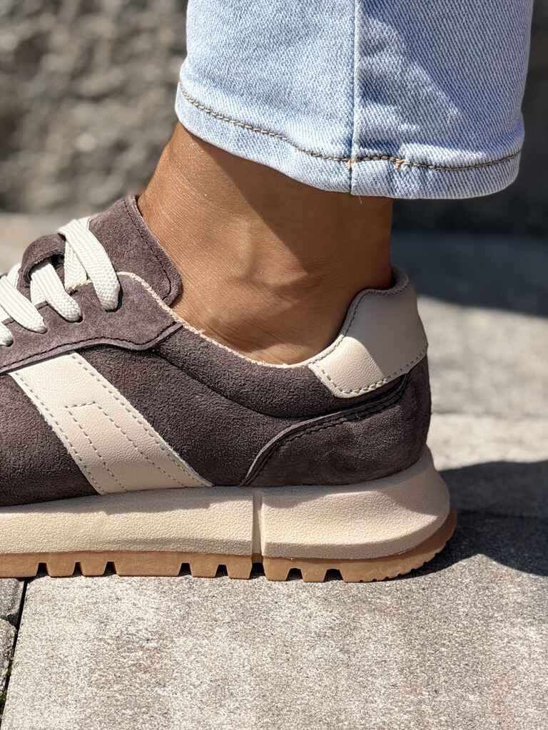 Brązowe sneakersy damskie skórzane na platformie Vinceza 93219 - Styl sportowy