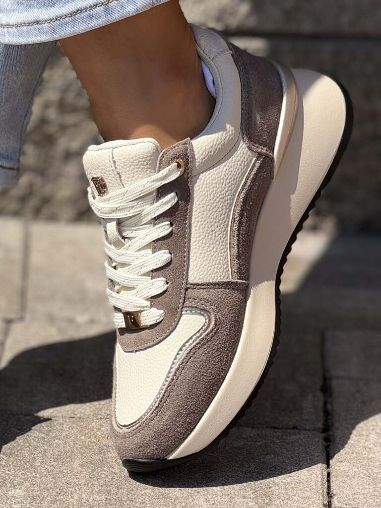 Skórzane białe sneakersy na koturnie Filippo DP7605/26 - Do spodni