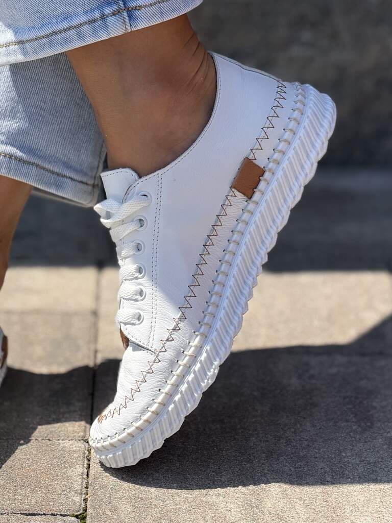 Brązowe komfortowe sneakersy damskie Piccadilly 938001 - Na wiosnę