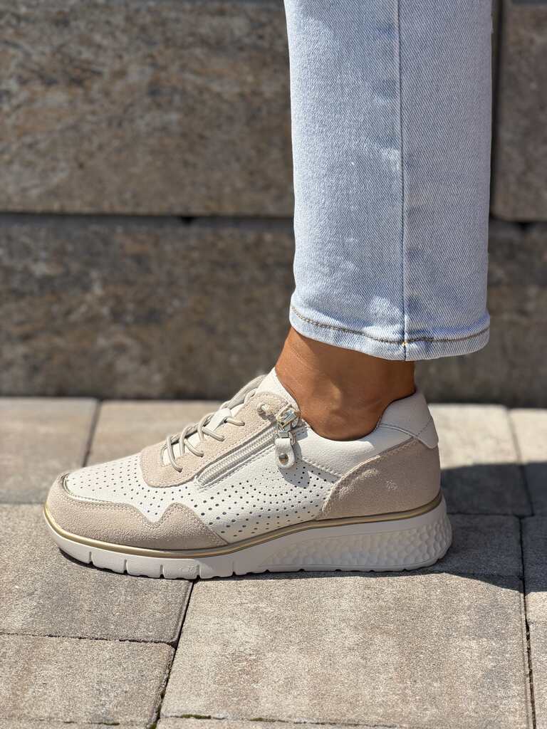 Skórzane białe sneakersy na koturnie Filippo DP7605/26 - Do sukienki