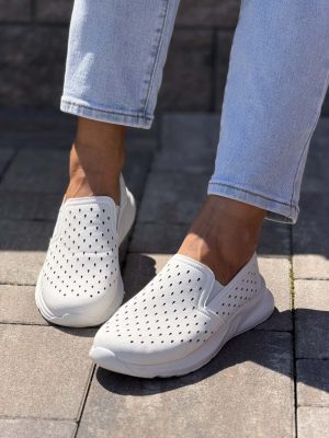 Wsuwane półbuty damskie ażurowa cholewka News 26PB30-210 - Styl casualowy