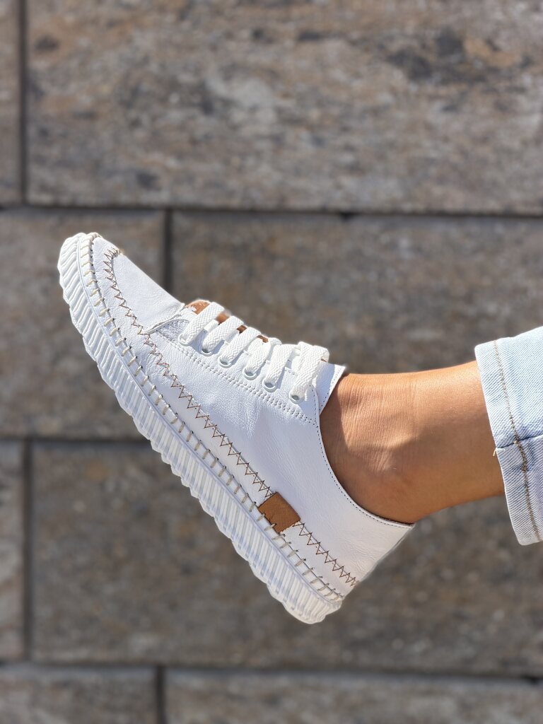 Brązowe komfortowe sneakersy damskie Piccadilly 938001 - Na jesień