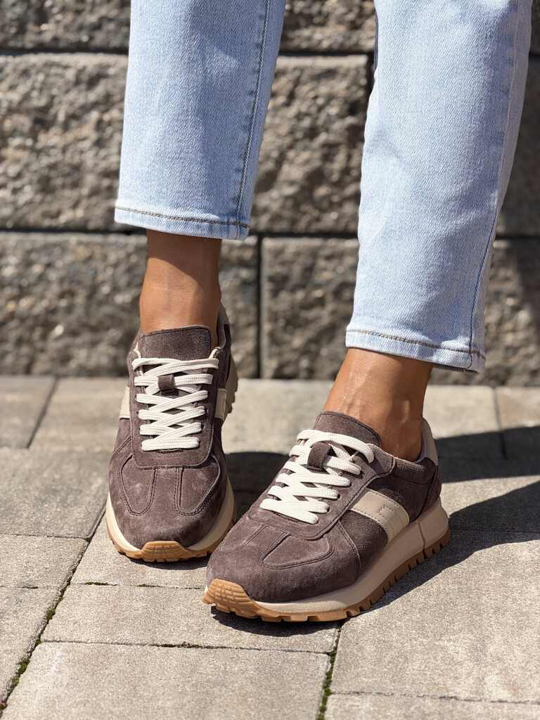 Brązowe sneakersy damskie skórzane na platformie Vinceza 93219 - Styl klasyczny