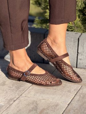 Brązowe baleriny damskie ażurowe z błyszczącej siateczki z paskiem Siwiecki JH612P - Styl elegancki